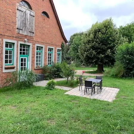 In Mit Kleinem Garten By Interhome *