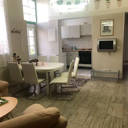 Apartmán In Mit Kleinem Garten By Interhome *