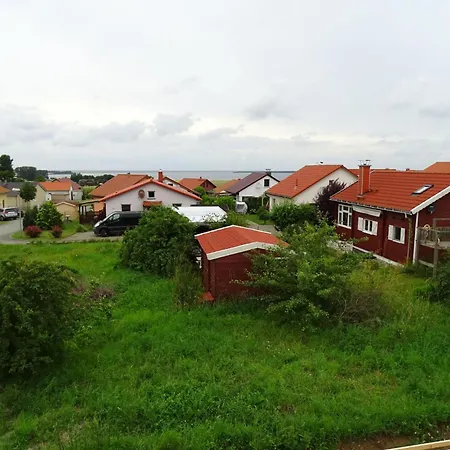 In Mit Kleinem Garten By Interhome *